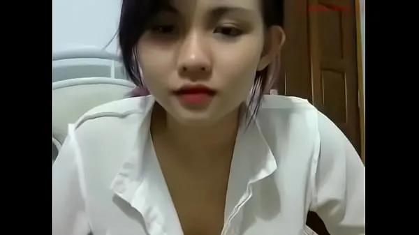 Fresh Vietnamese girl looking for part 1 warm Clips