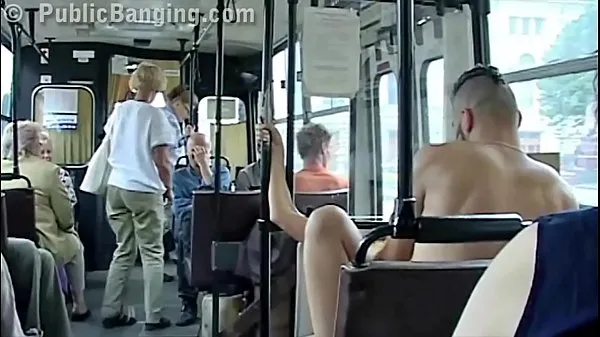新鮮的Extreme public sex in a city bus with all the passenger watching the couple fuck溫暖的Clips