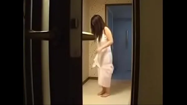 Friske Hot Japanese Wife Fucks Her Young Boy varme klip