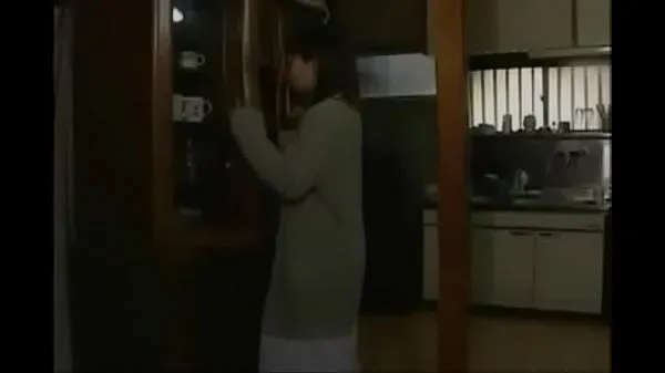 新鮮的Japanese hungry wife catches her husband溫暖的Clips