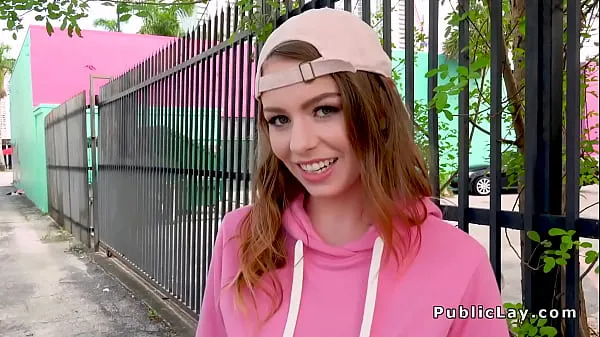 Čerstvé Teen and fucking in public teplé klipy