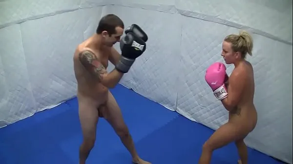 Friske Dre Hazel defeats guy in competitive nude boxing match varme klipp