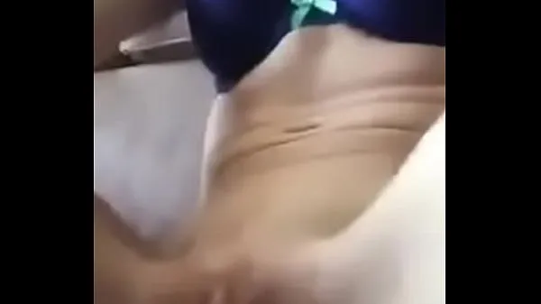 Friske Young girl masturbating with vibrator varme klip