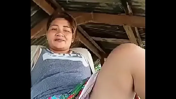 Thai aunty flashing outdoor Klip hangat segar
