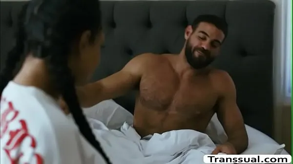 Taze Shemale stepdaughter brings her stepdad a breakfast to his that,she seduces him to have sex with starts throatis his big cock passionately and in return,her stepdad fucks her tight wet ass so hard sıcak Klipler