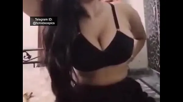GF showing big boobs on webcam Klip hangat segar
