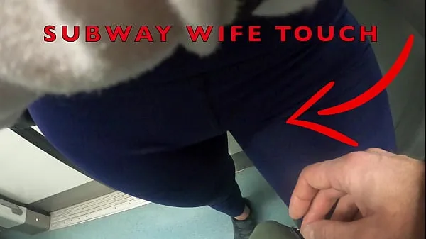 Friske My Wife Let Older Unknown Man to Touch her Pussy Lips Over her Spandex Leggings in Subway varme klipp