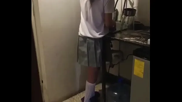 新鮮的Latina Student Girl Takes Dick at Home! I Fucked my Cute StepSister While She’s Washing the dishes and we are alone at Home溫暖的Clips