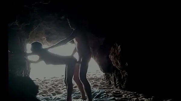 Friss At the beach, hidden inside the cave meleg klipek