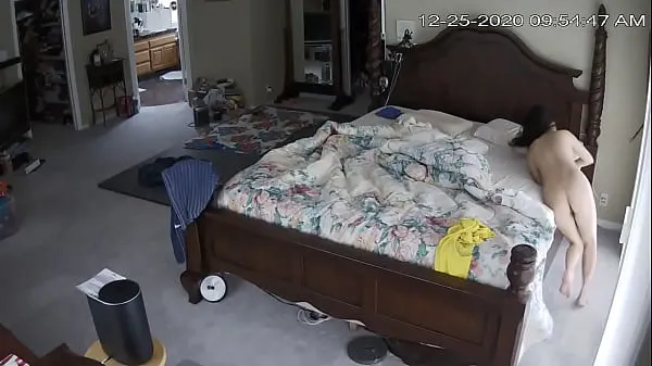 unaware naked asian getting out of bed in the morningمقاطع دافئة جديدة
