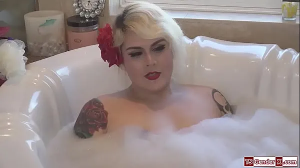 Verse Trans stepmom Isabella Sorrenti anal fucks stepson warme clips