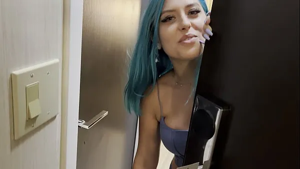 Casting Curvy: Blue Hair Thick Porn Star BEGS to Fuck Delivery Guy Klip hangat segar