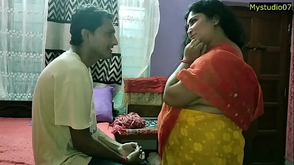 Färska Indian Hot Bhabhi XXX sex with Innocent Boy! With Clear Audio varma klipp