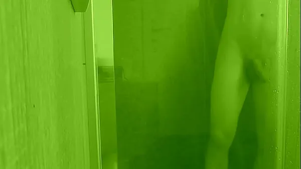 Friske Shower handjobing my cock varme klip