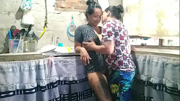 Since my husband is not in town, I call my best friend for wild lesbian sex Clip ấm áp mới mẻ